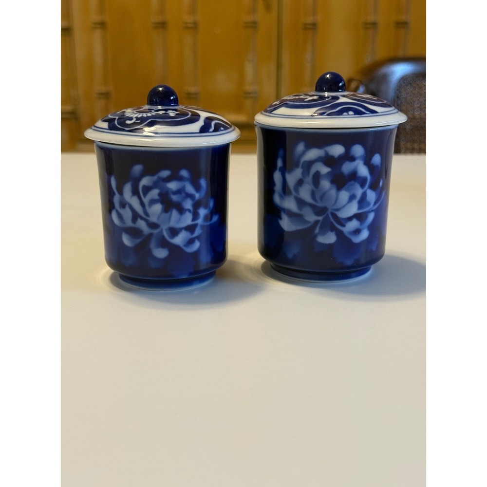 Fukagawa Seiji Arita Porcelain Tea Cups Lidded‎ Cobalt Blue Chrysanthemum Japan